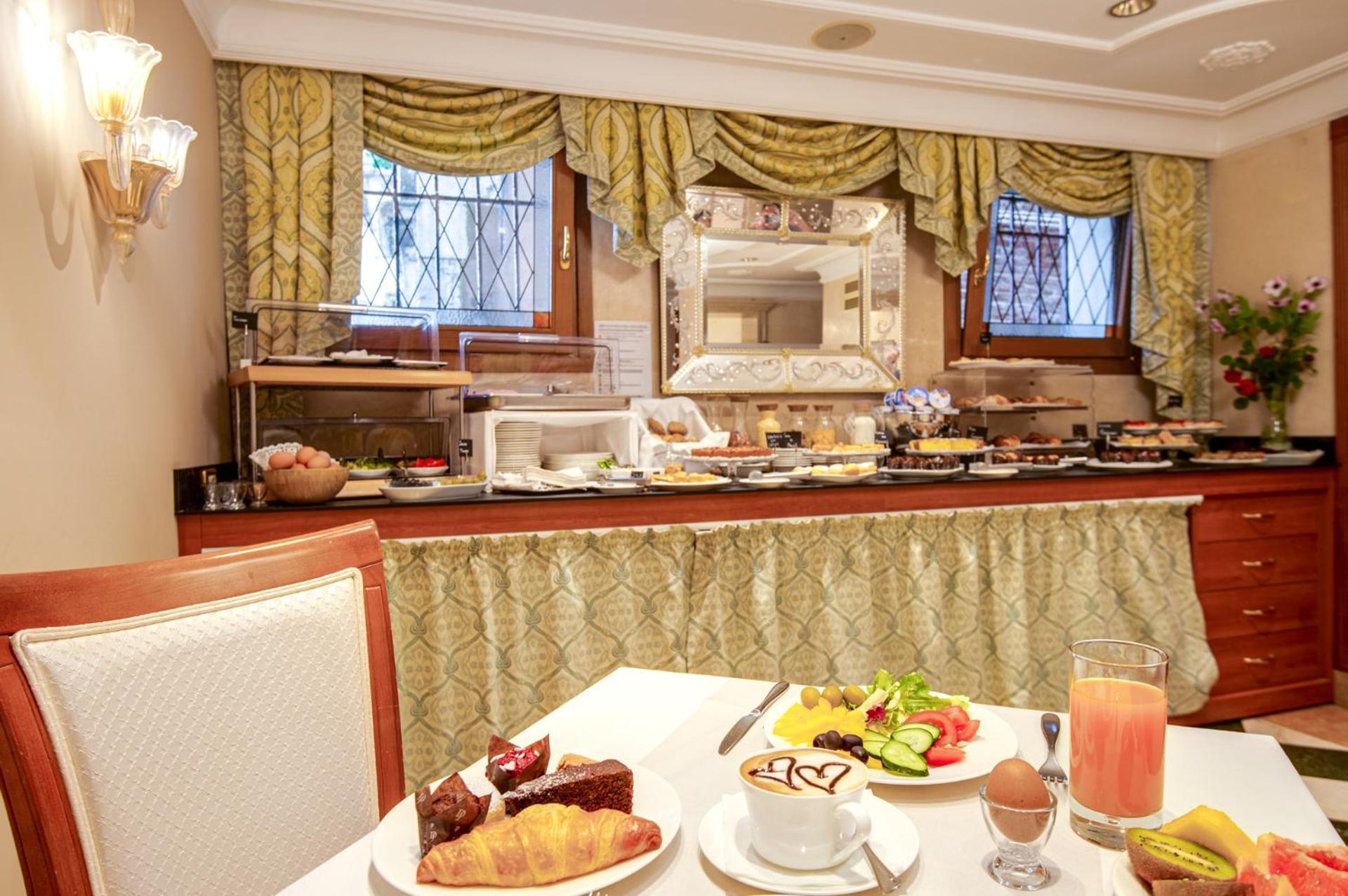 Hotel Antiche Figure