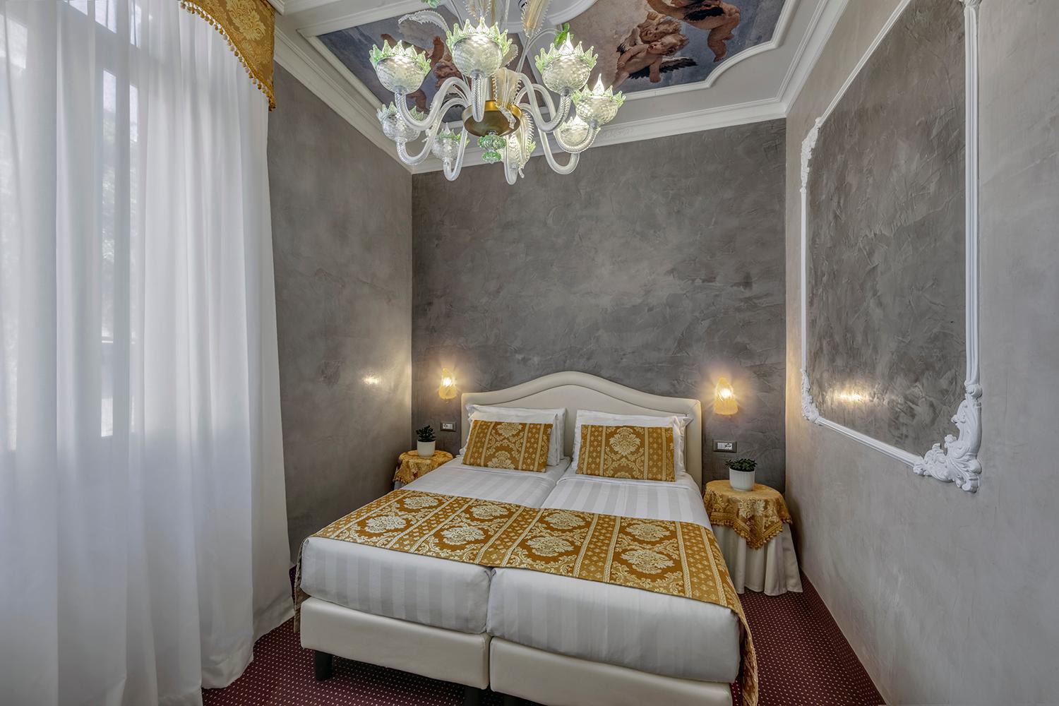 Pausania Hotel Veneza