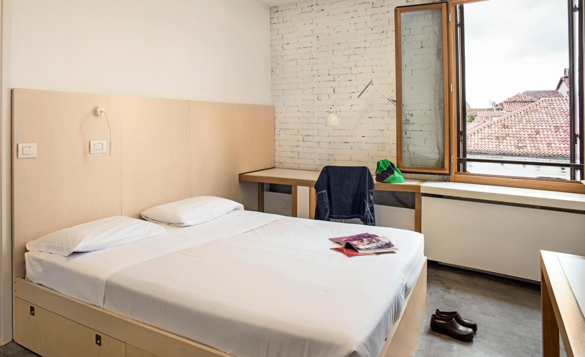 Hostel Combo