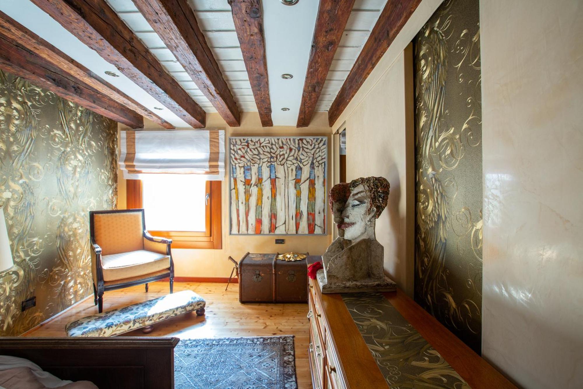 Luxury In Apartment *