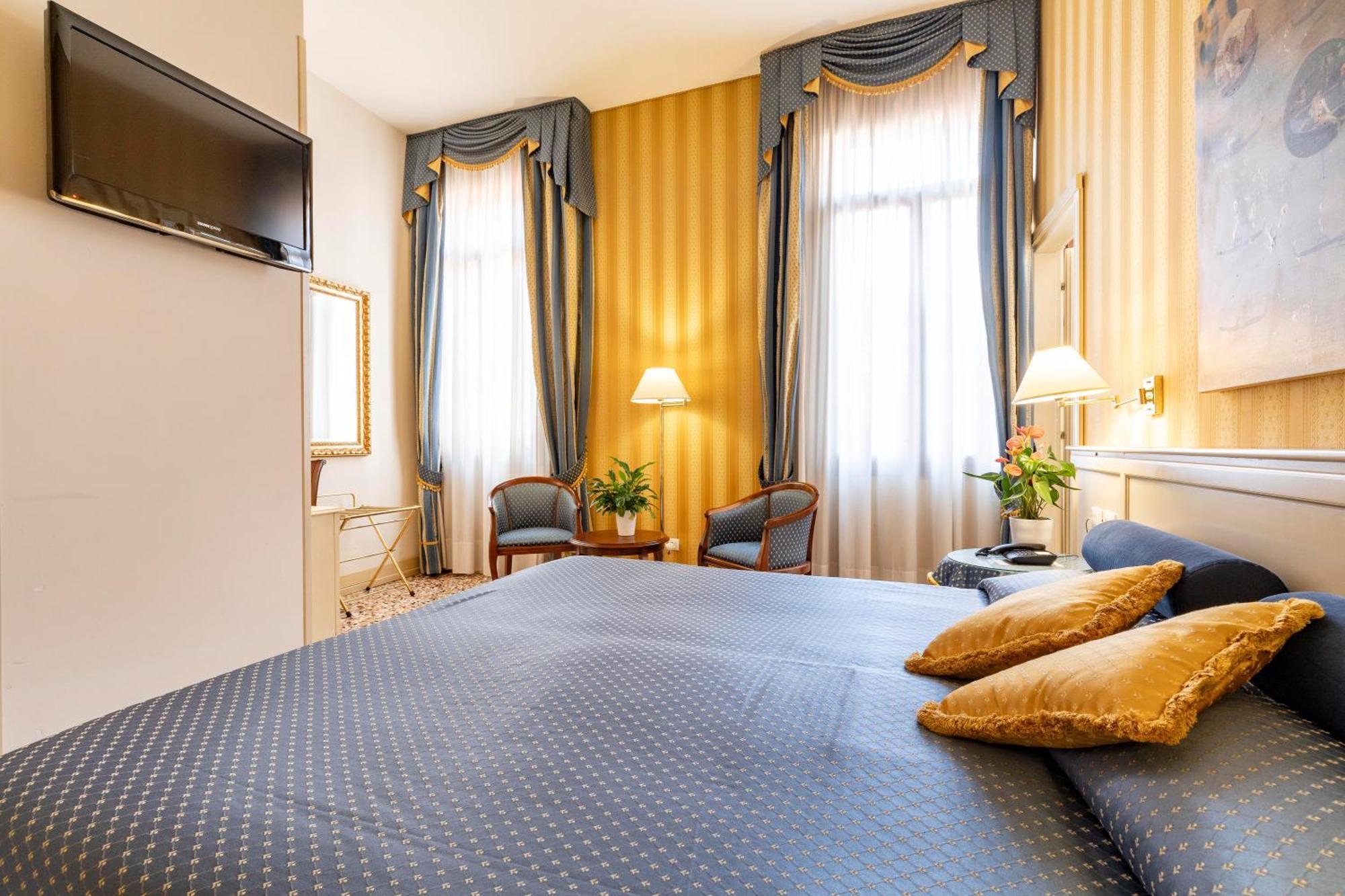 Hotel Bella