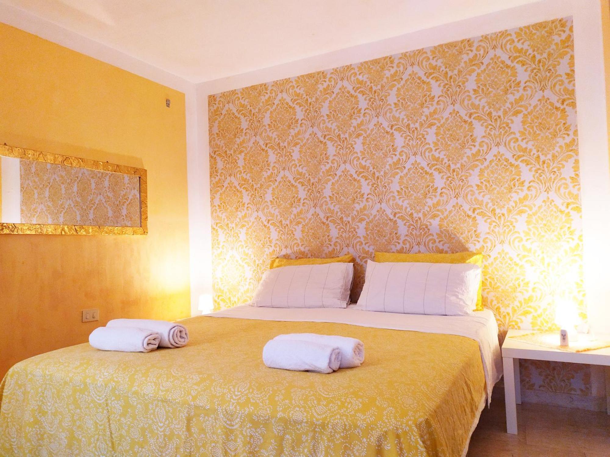 Two Steps From Rialto Bridge Guest house