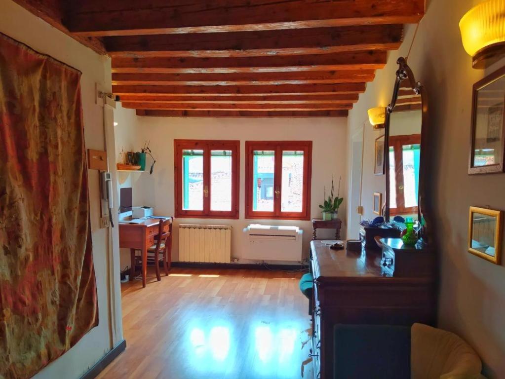 Garibaldi Apartment *