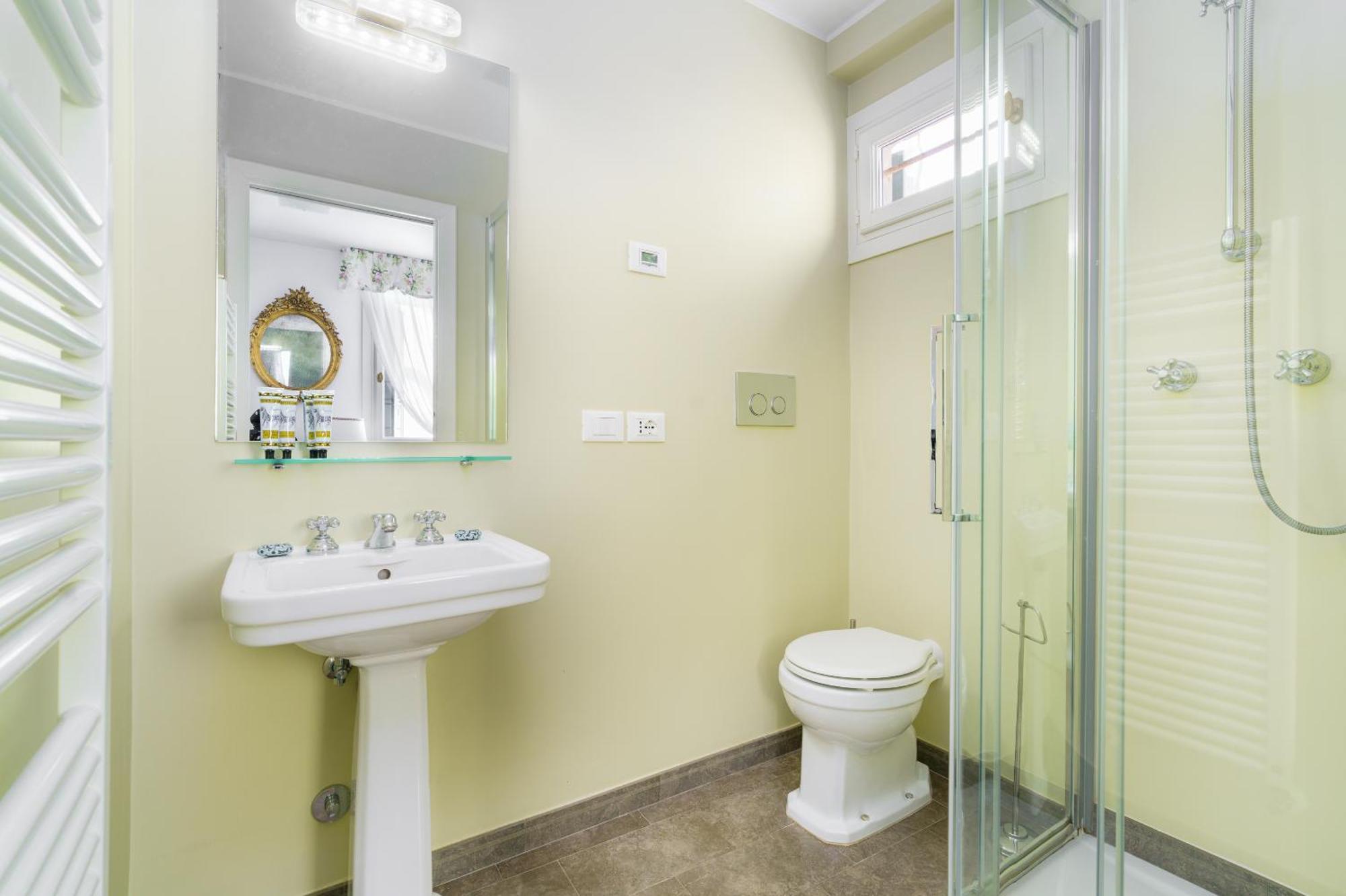 Apartment Due Leoni Terrace In St Mark's Square