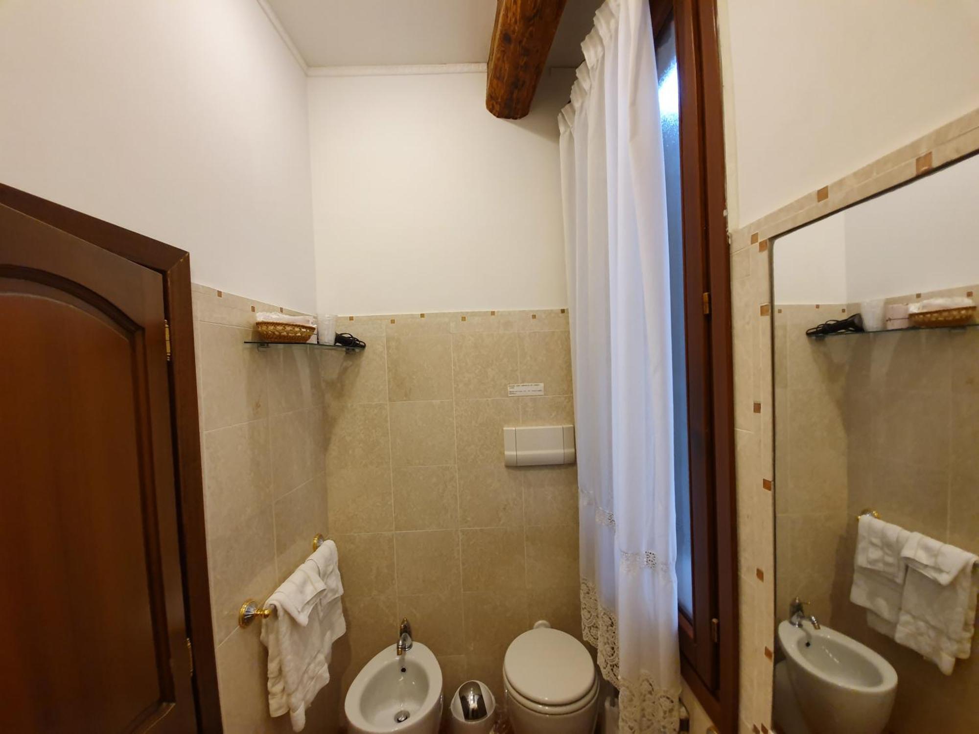Bed & Breakfast Casa Fenice Venice