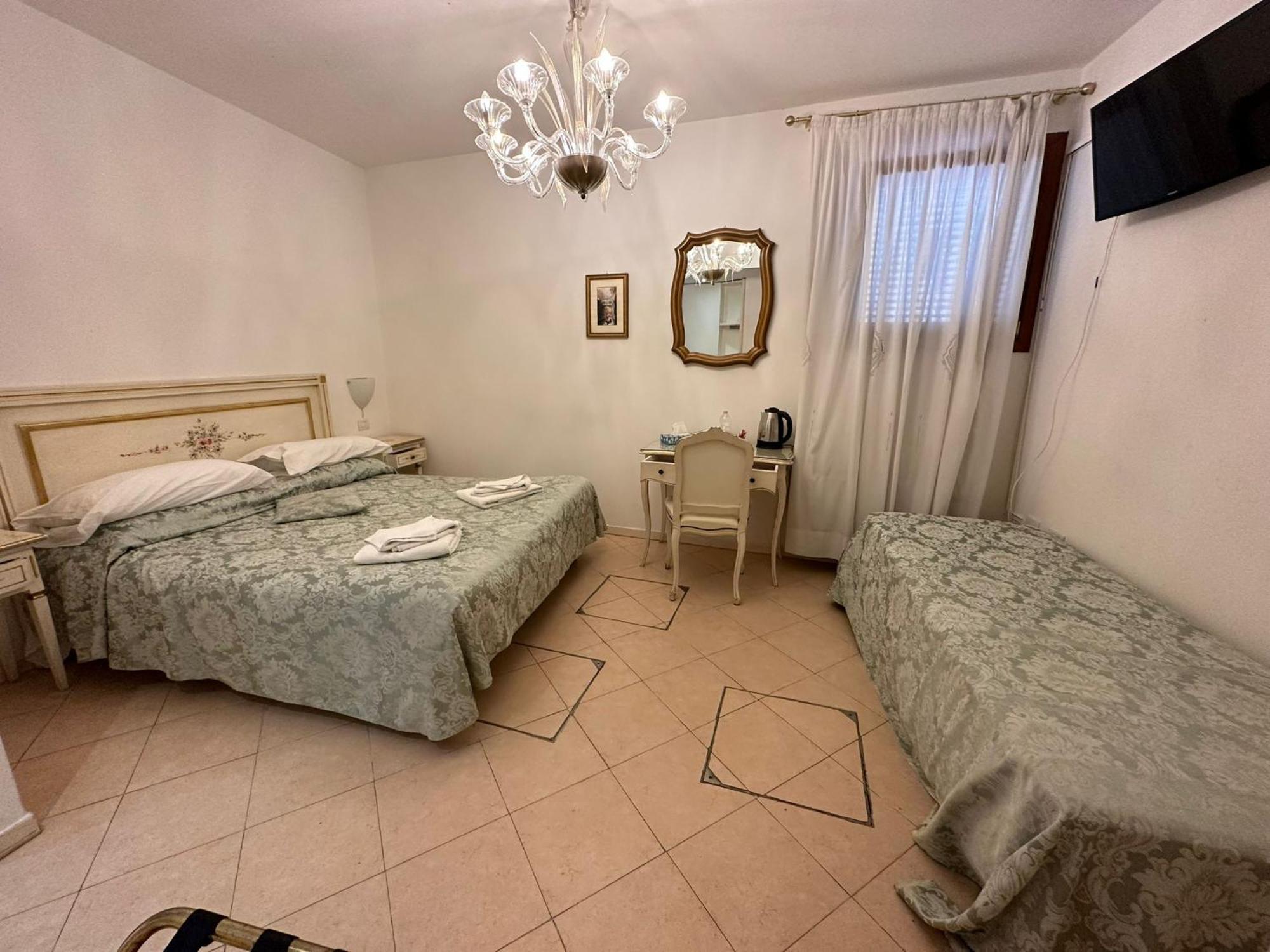 Alloggi Santa Sofia 2*