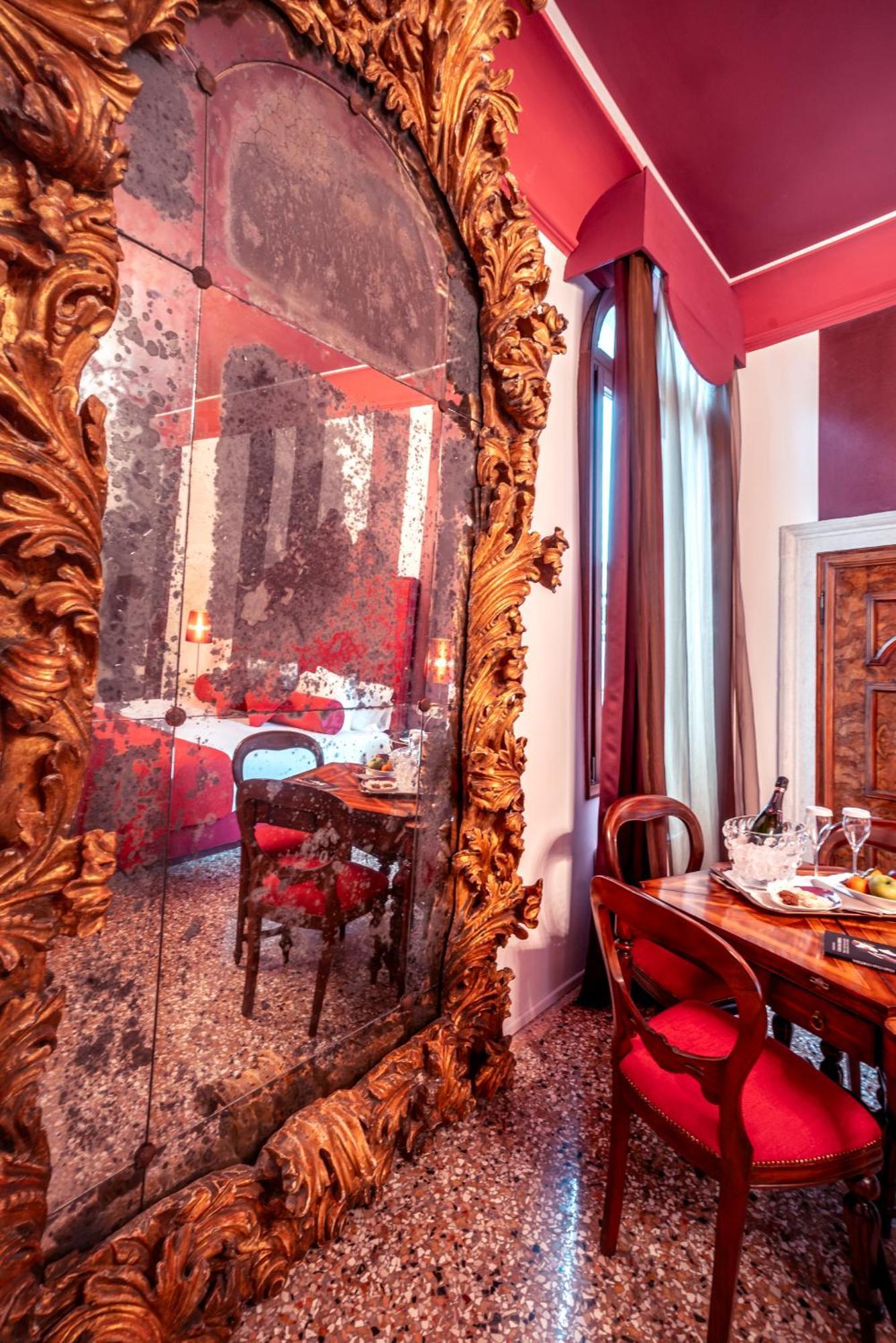 Excess Boutique & Private - Adults Only 5*