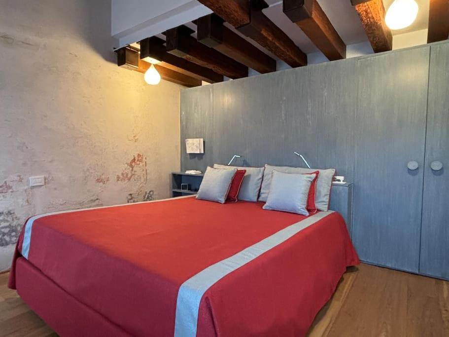 Sedo3032a • • Luxury House • Venice