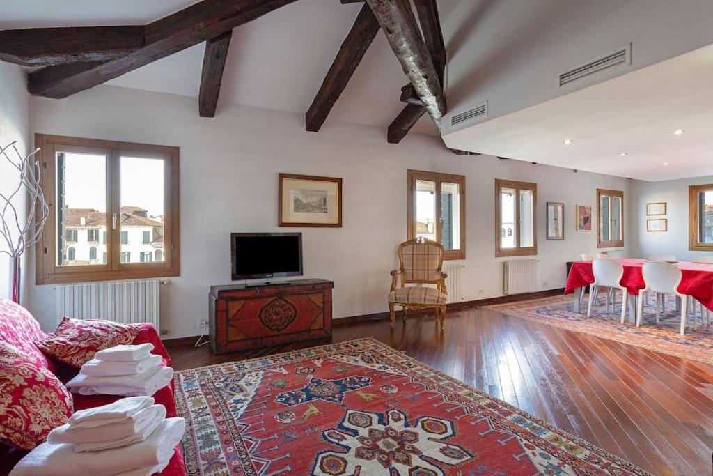 Rialto View Aparment *