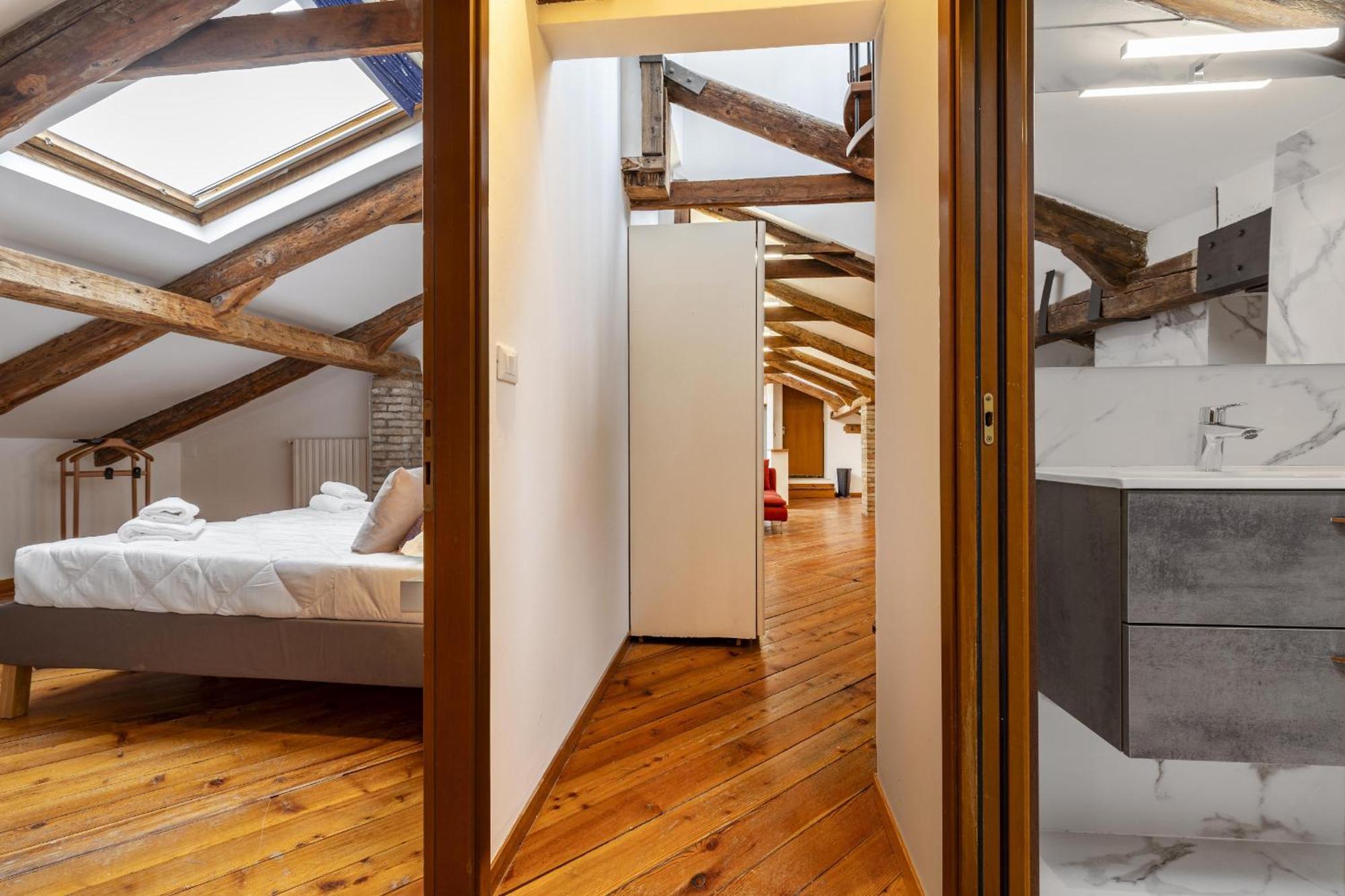 Accademia Sunshine With Terrace Venice