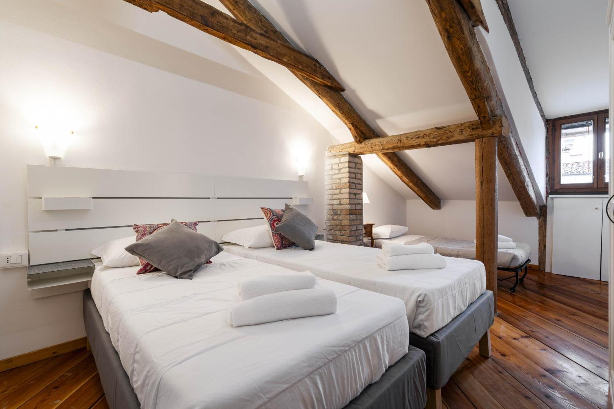 Apartment Accademia Sunshine With Terrace Venice