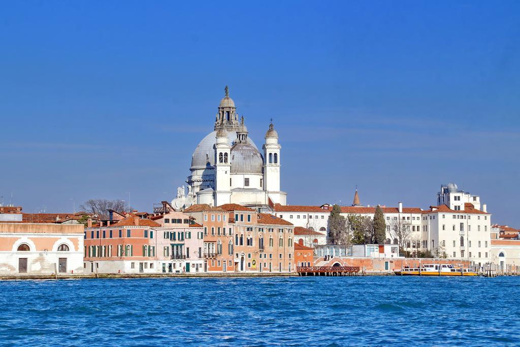 Charmsuite Palladio Apartment
