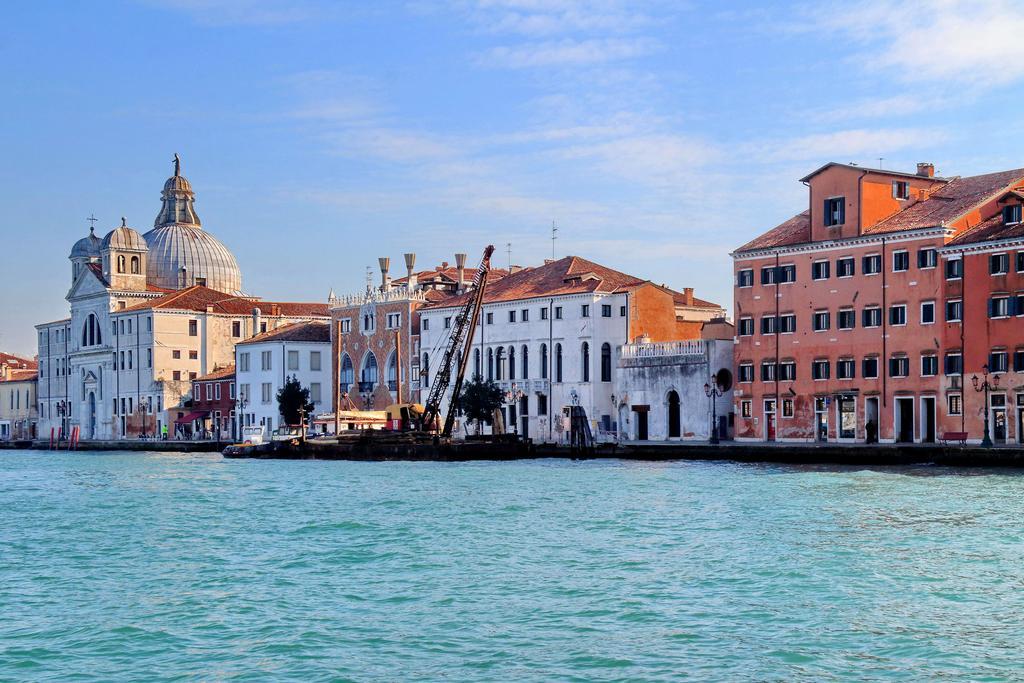 Charmsuite Palladio Apartment *