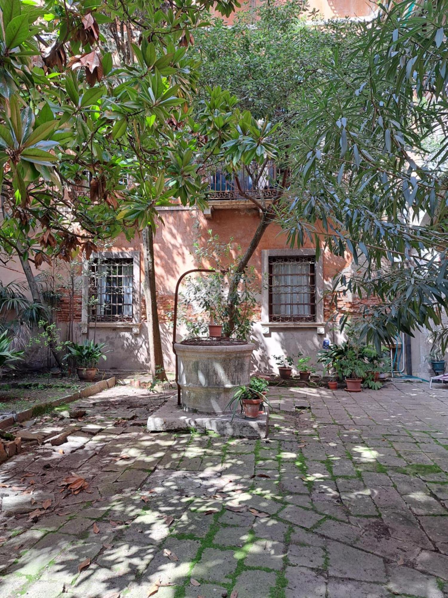 Garden Cozy * Venice