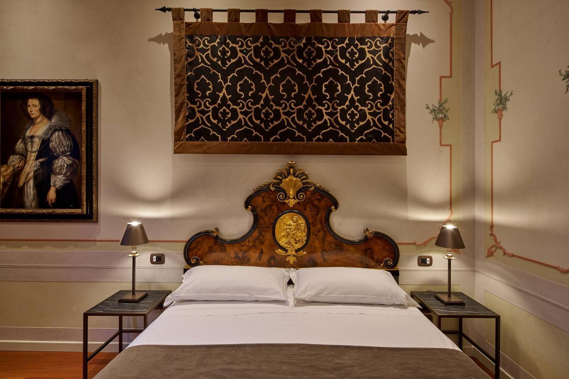 Unahotels Ala Venezia-adults 16