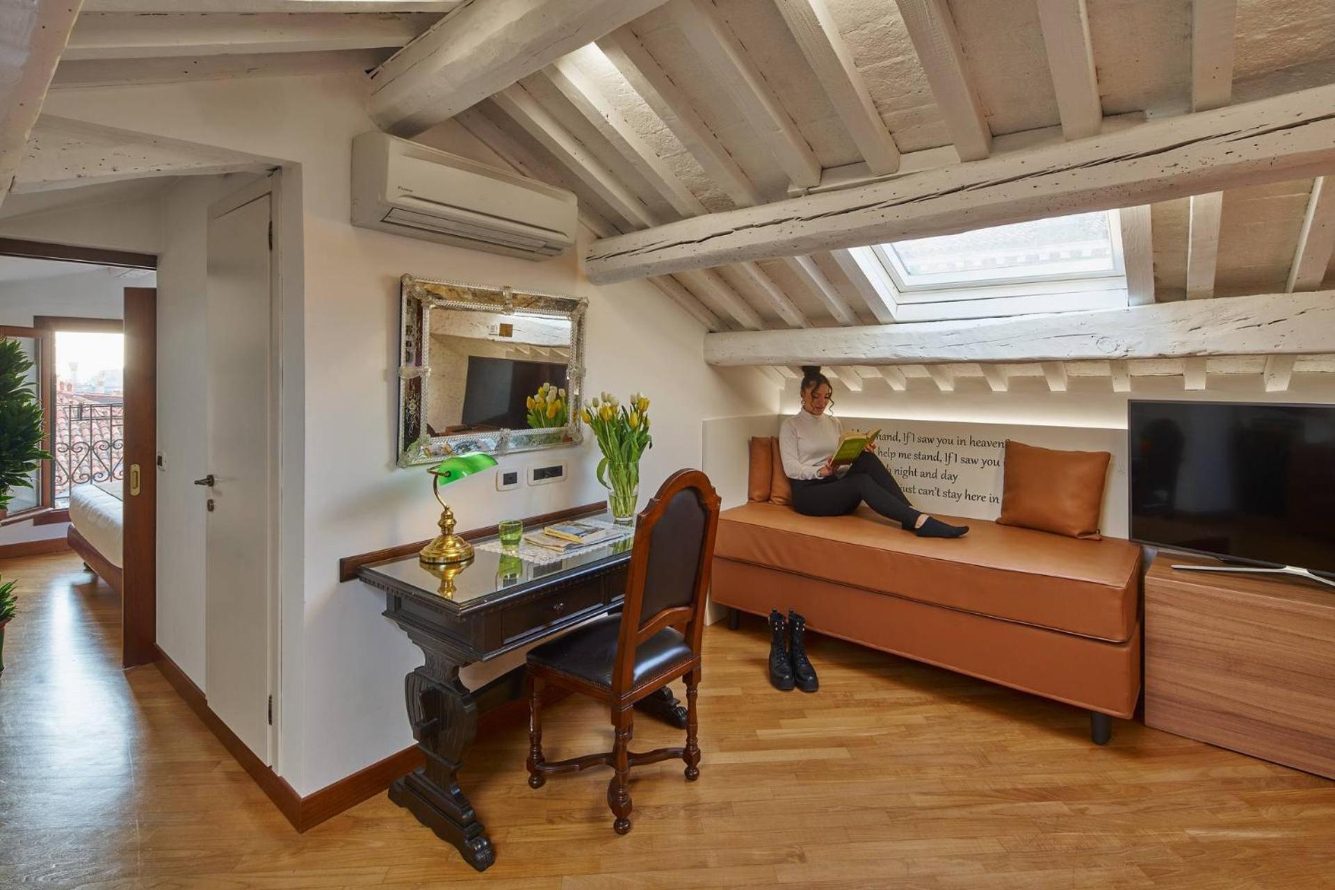 Hotel Unahotels Ala Venezia-adults 16