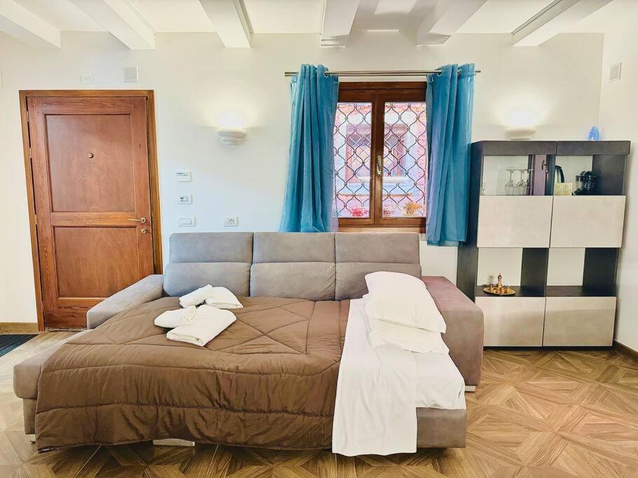 Gloria Luxury * Venice