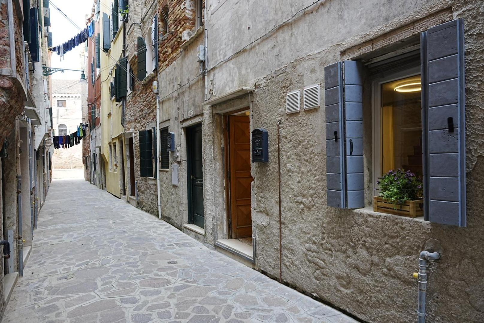 Ca'lina Near Biennale * Venice