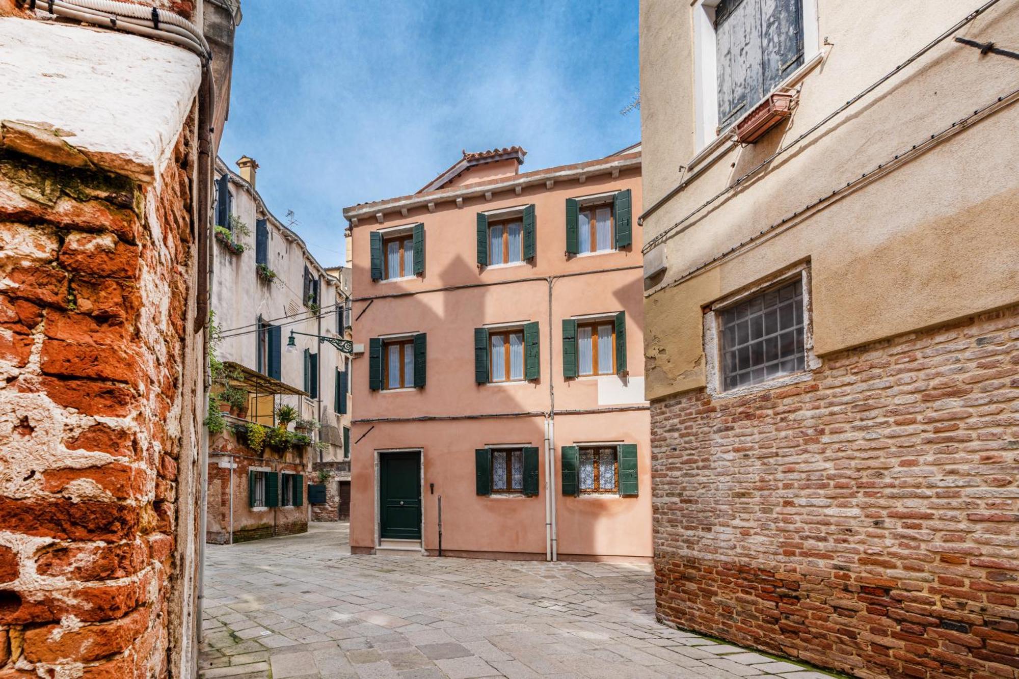 Intera Palazzina Al Centro Di * Veneza