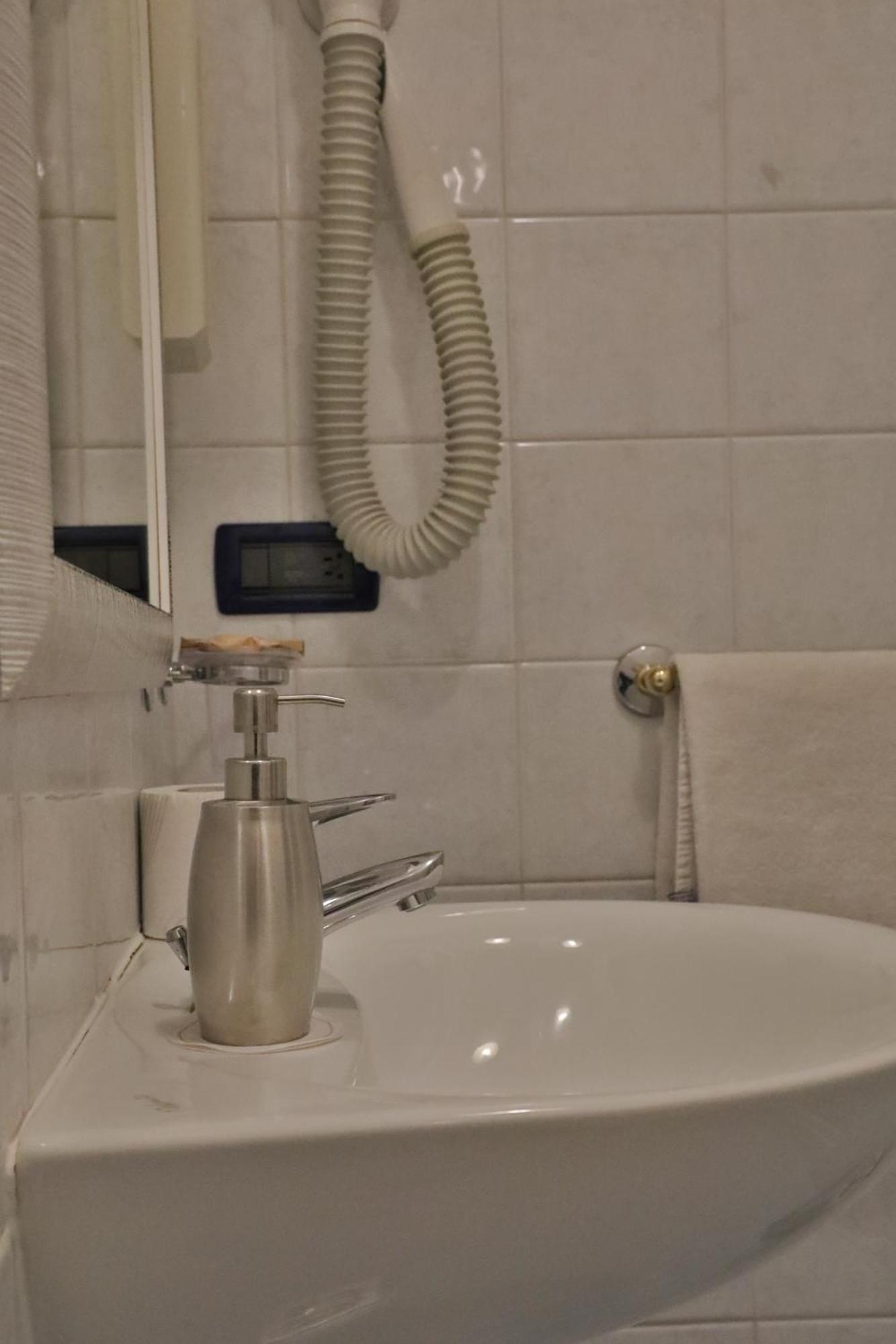 Noemi Hotel 3*