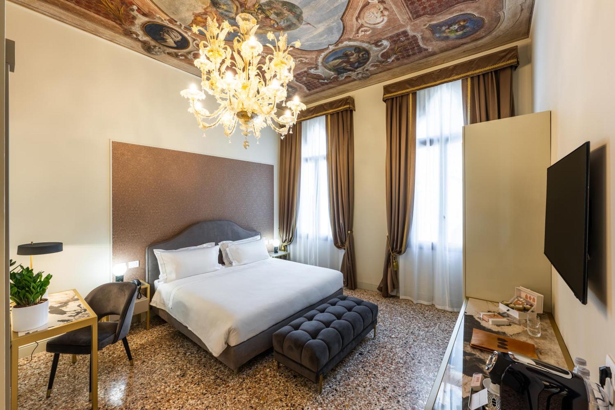 Palazzina Sardi 4* Venice