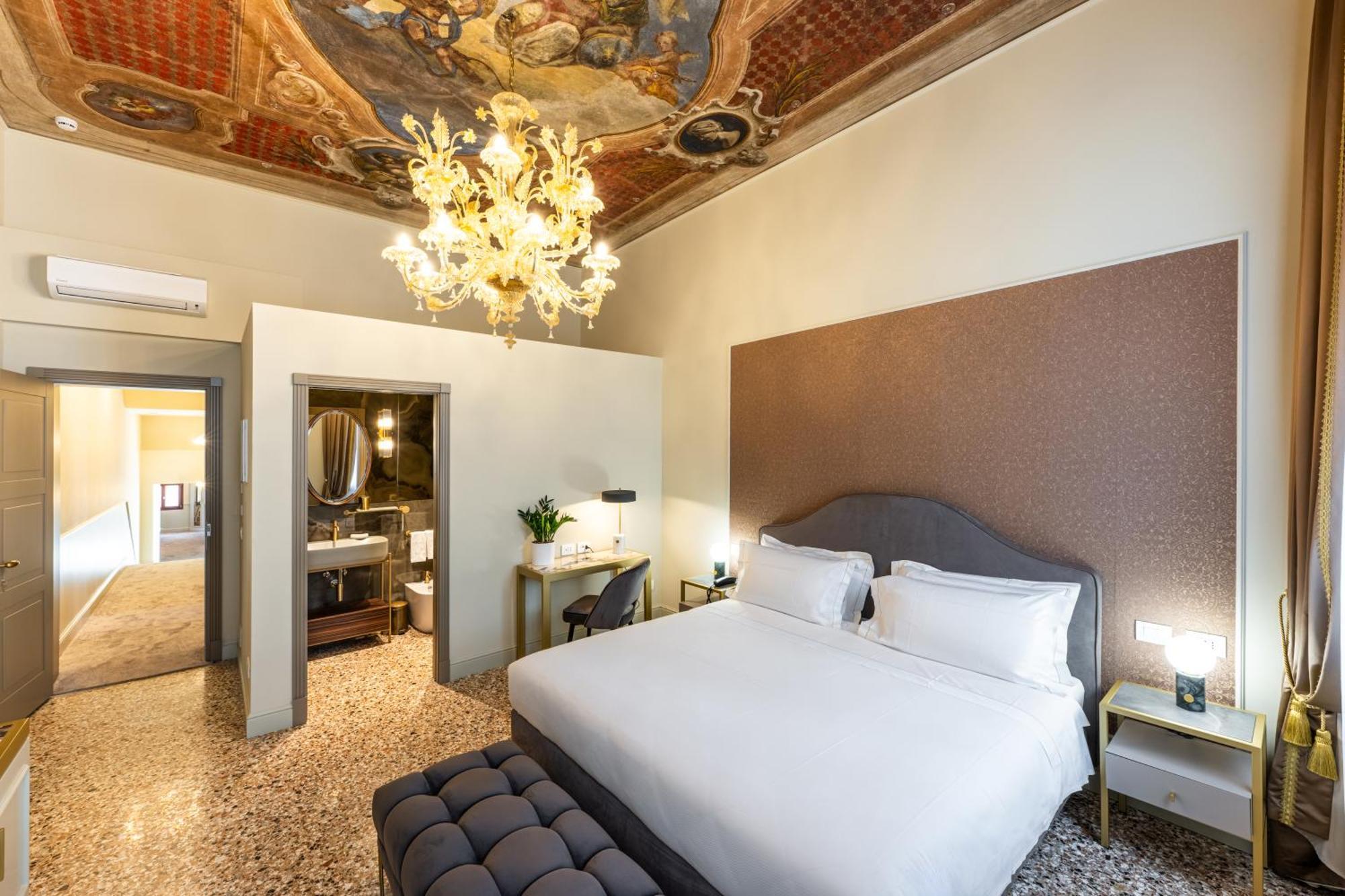 Palazzina Sardi Venice