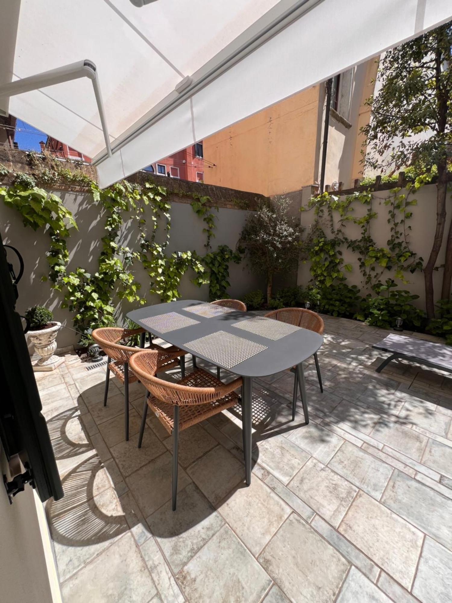 Apartment Wow Garden In The Heart Of Venice