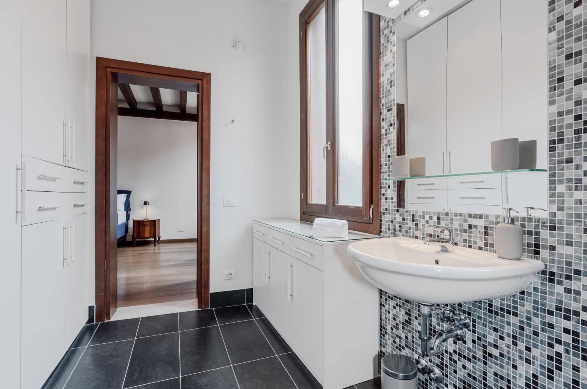 Elegant 7 Minutes From Piazza San Marco! Appartamento Venezia