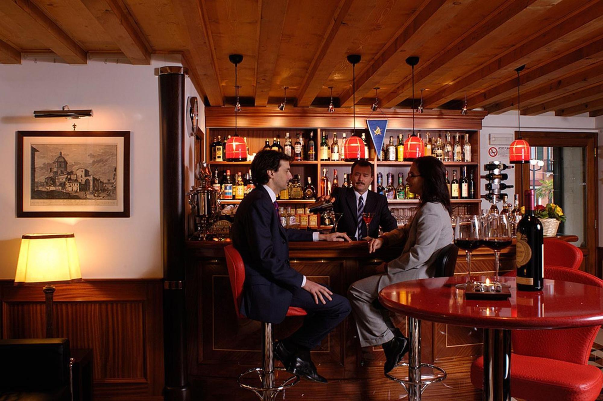 Unahotels Ala Venezia-adults 16