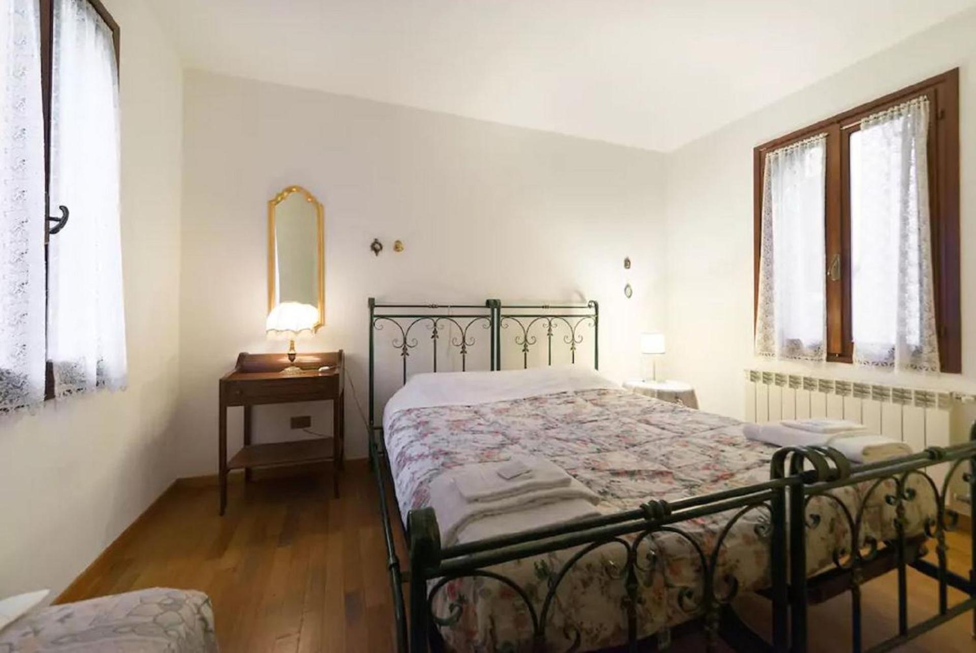 Holiday home San Barnaba Artist's District House *