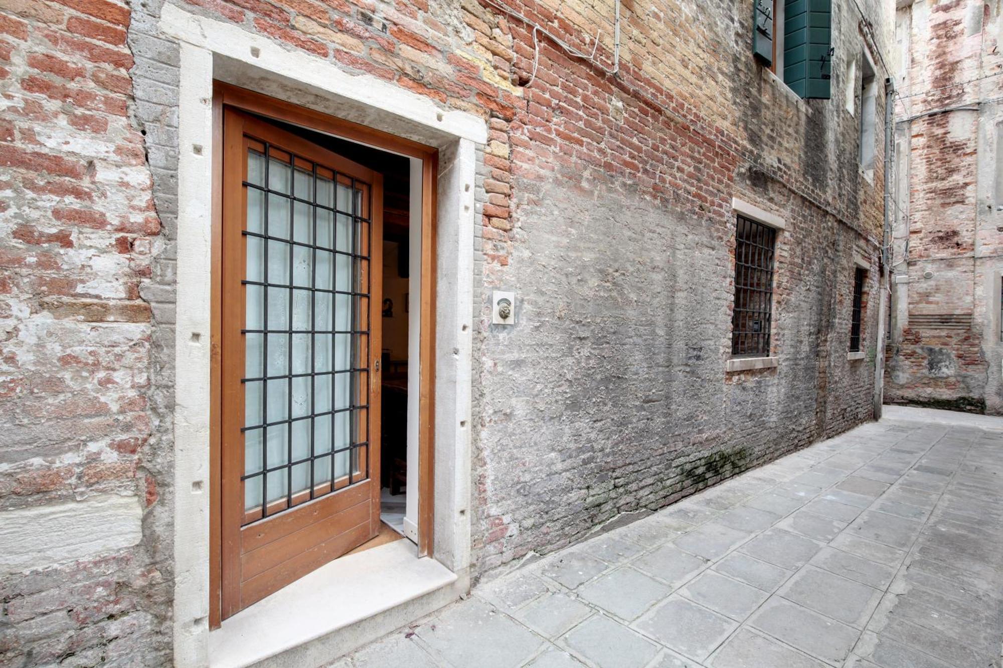Apartment Casa Angeli L.t. M0270422137 Venice