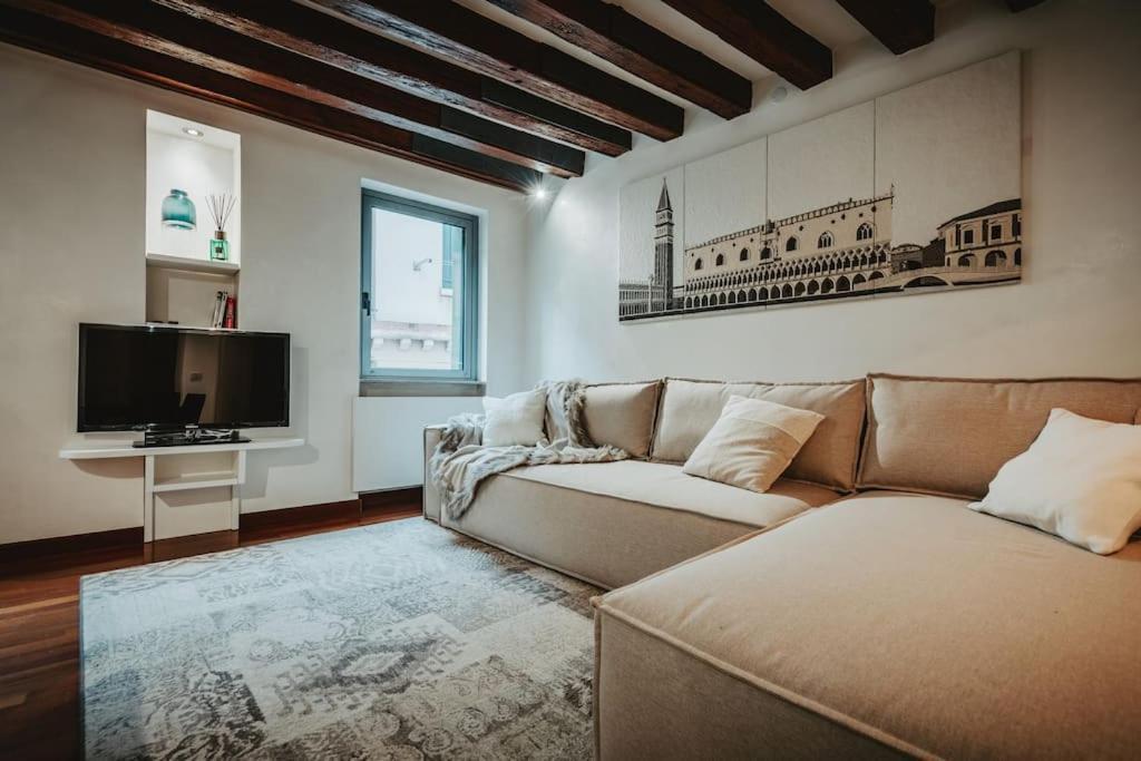 2 Min Da Piazza San Marco L-home *