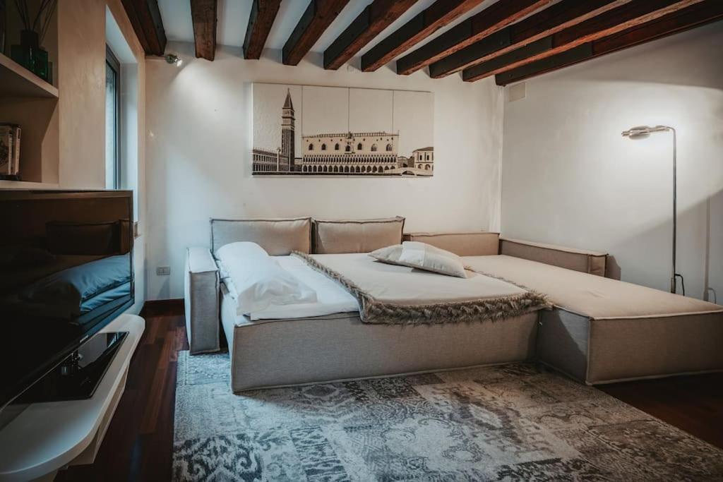 2 Min Da Piazza San Marco L-home Veneza