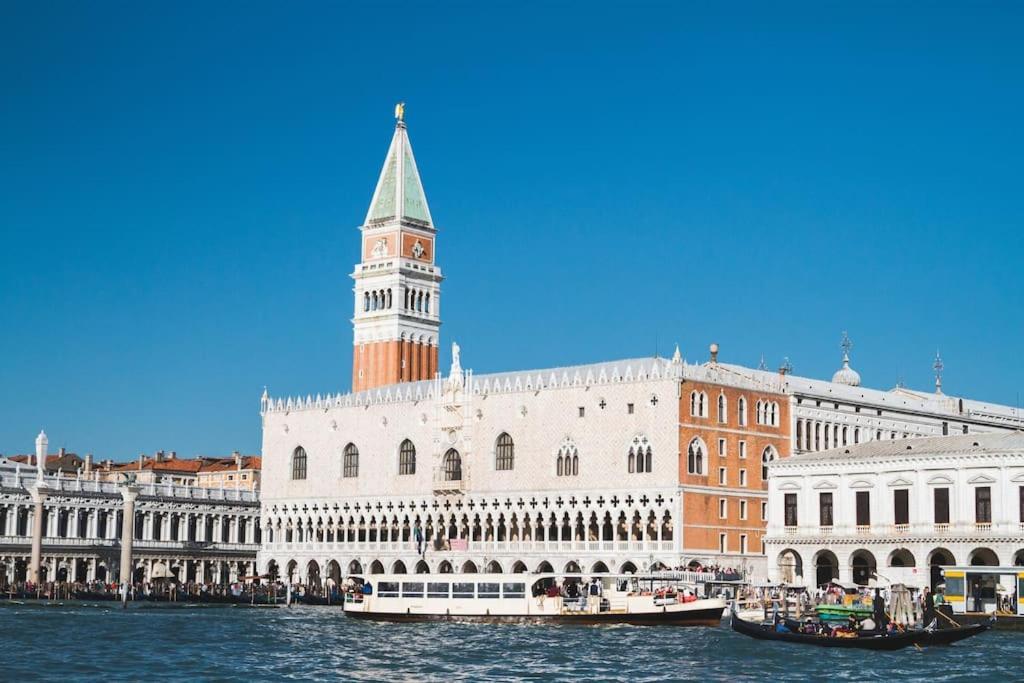 2 Min Da Piazza San Marco L-home