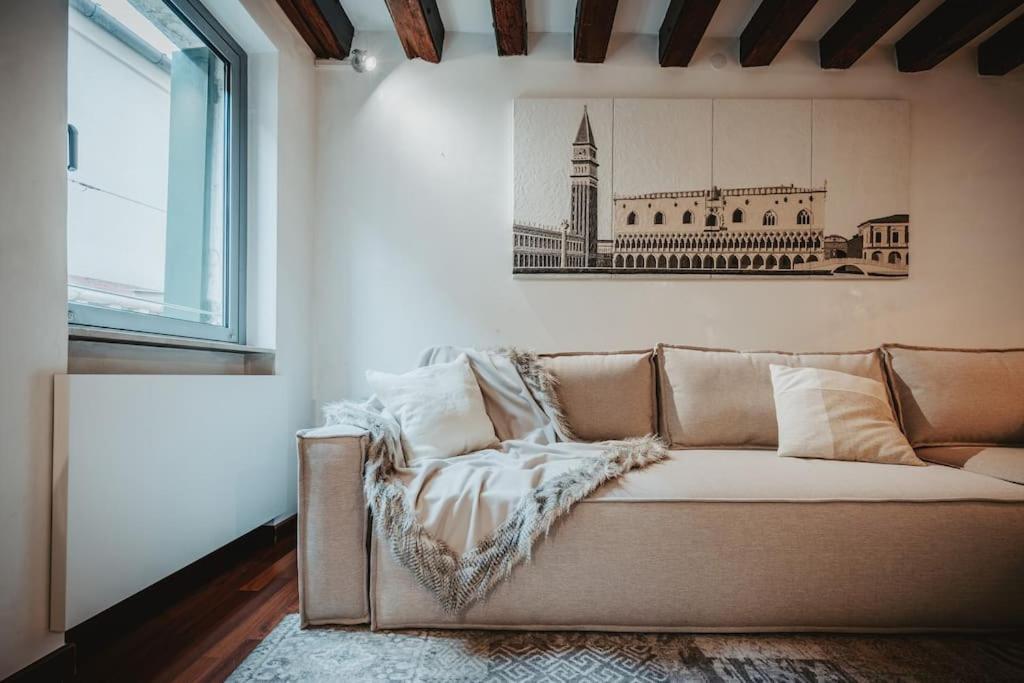 2 Min Da Piazza San Marco L-home Apartamento