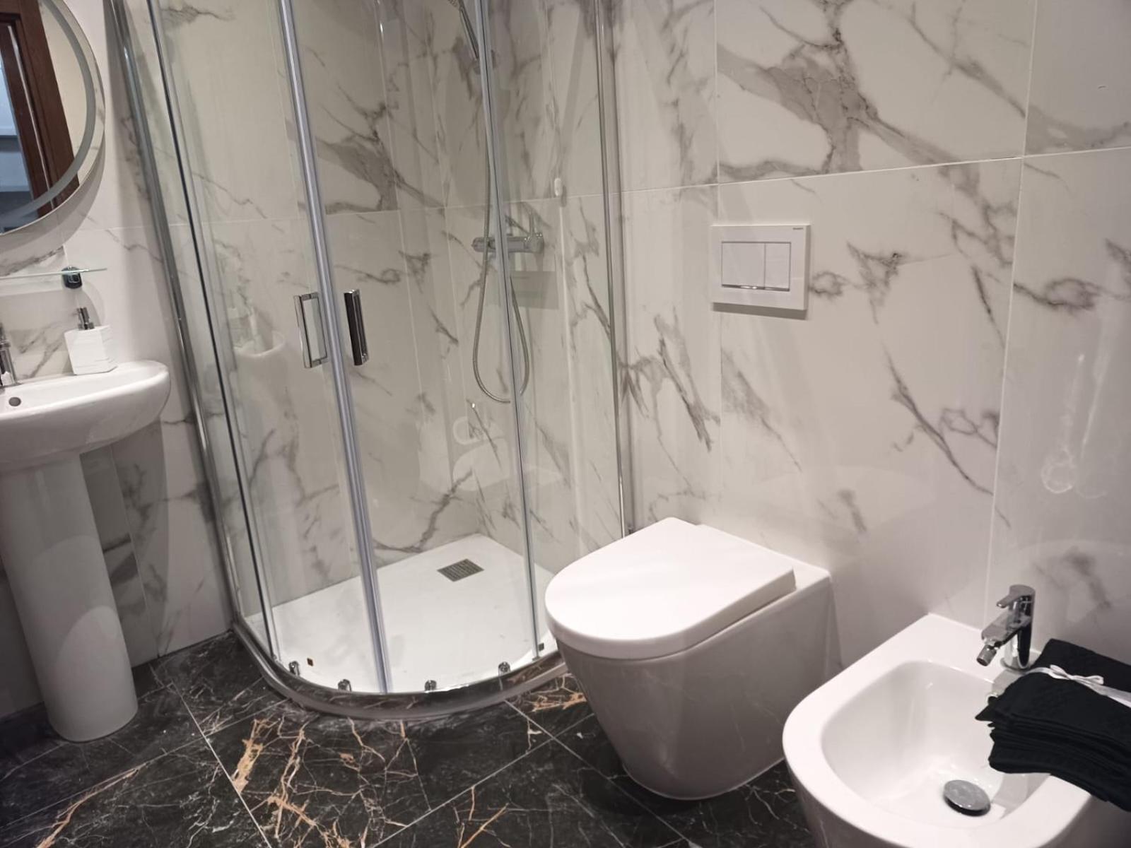 In - Luxury Apartment