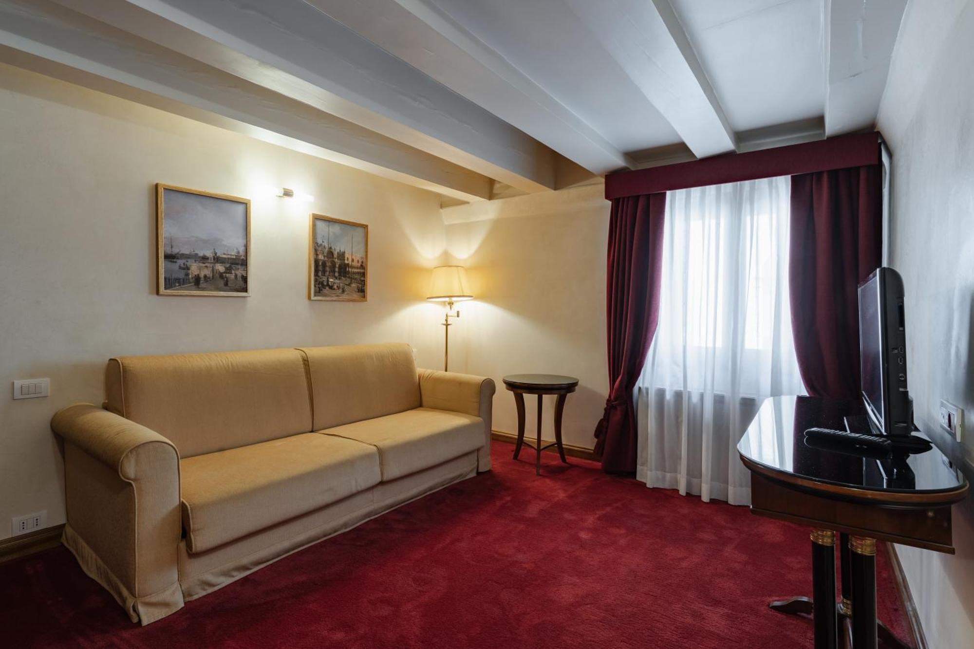 Dona Palace 4*