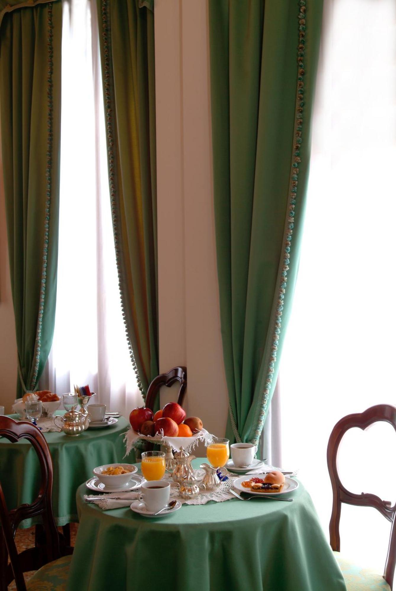 Apostoli Palace Bed & Breakfast