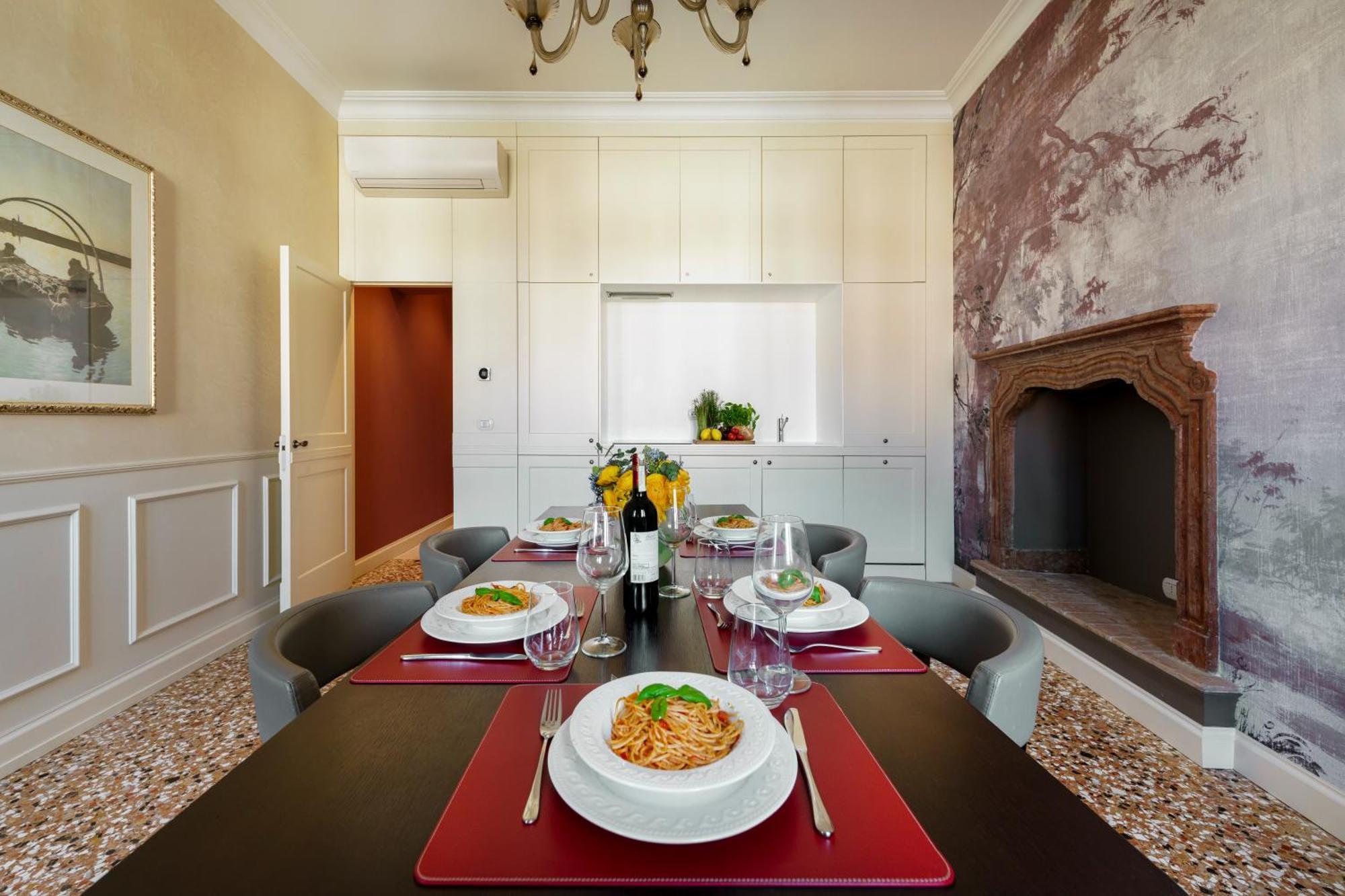 Ca' Mainella Grand Canal View 4 Bedrooms In Dorsoduro Apartment Venice