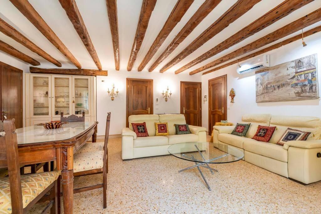 Ca' Mandorla 027042loc09523 Appartamento
