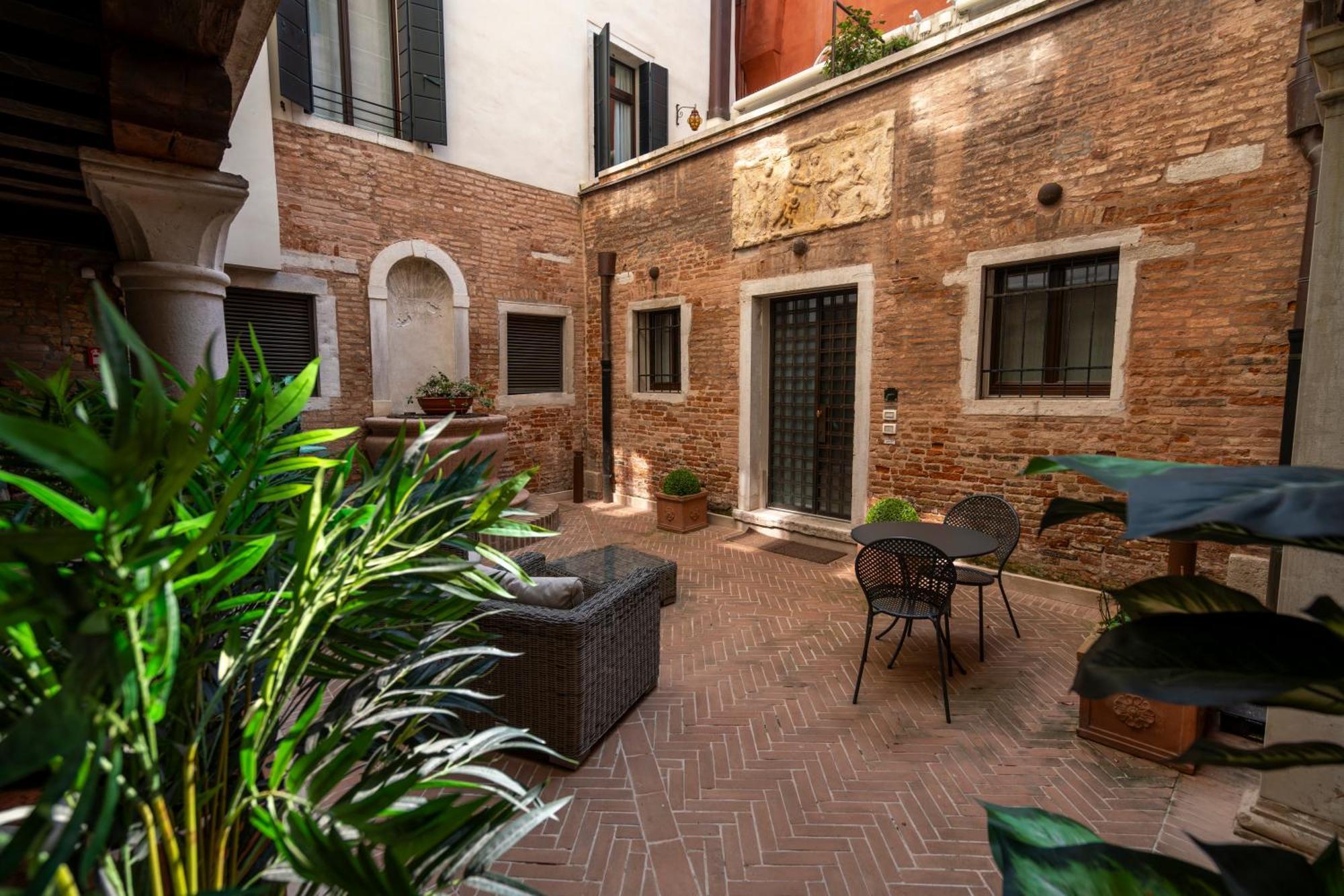 Palazzo Morosini Degli Spezieri - Lifestyle