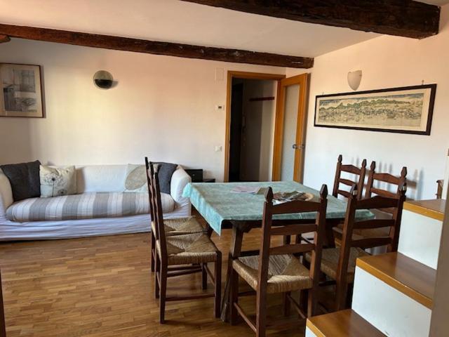 Apartment Homes & Holidays