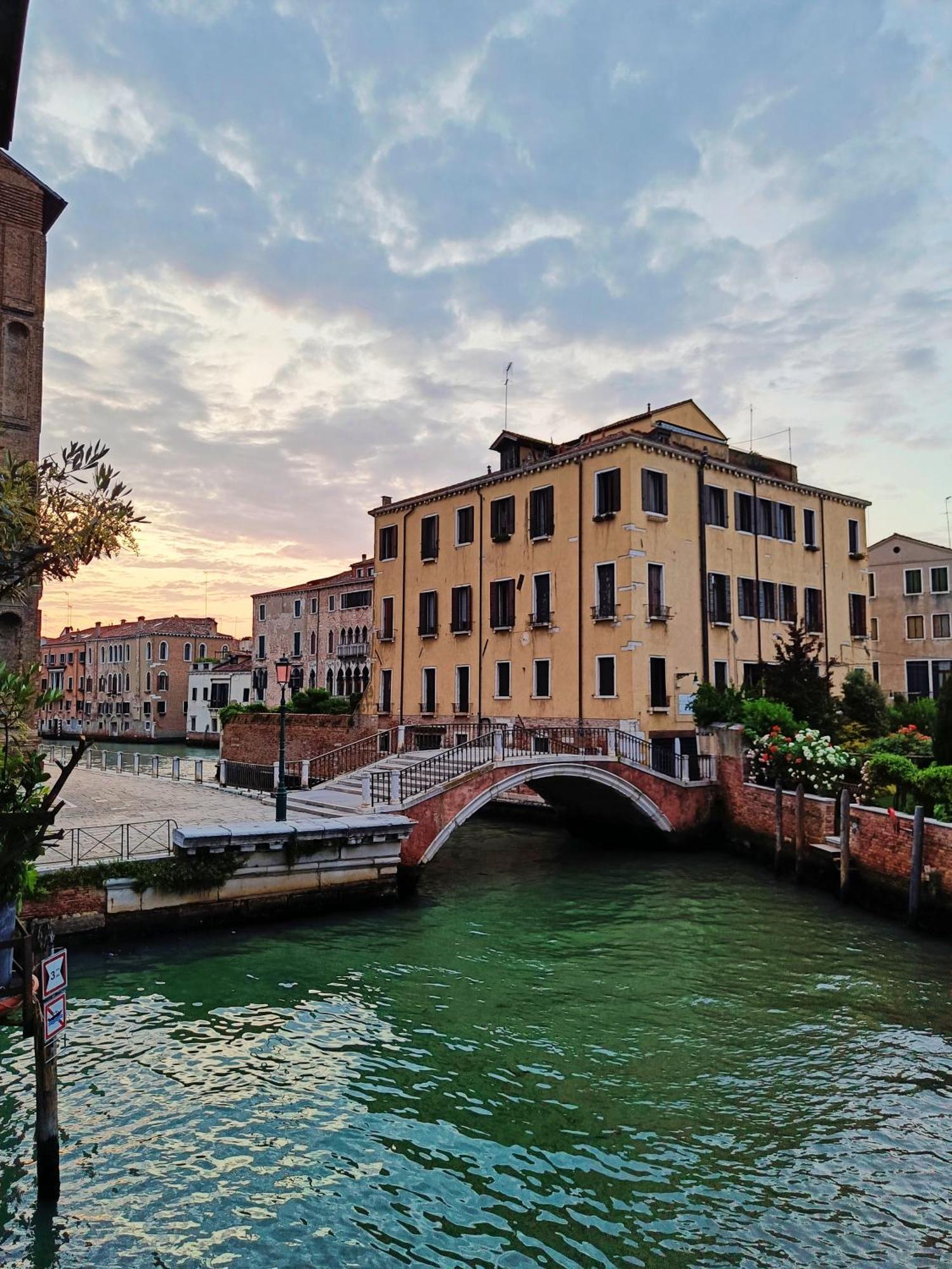 Ca' Dino - Canal View Apartment Venice