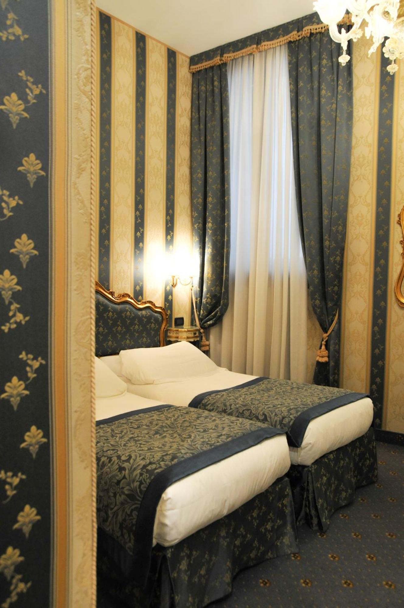 Ca' Amadi Bed & Breakfast Venice