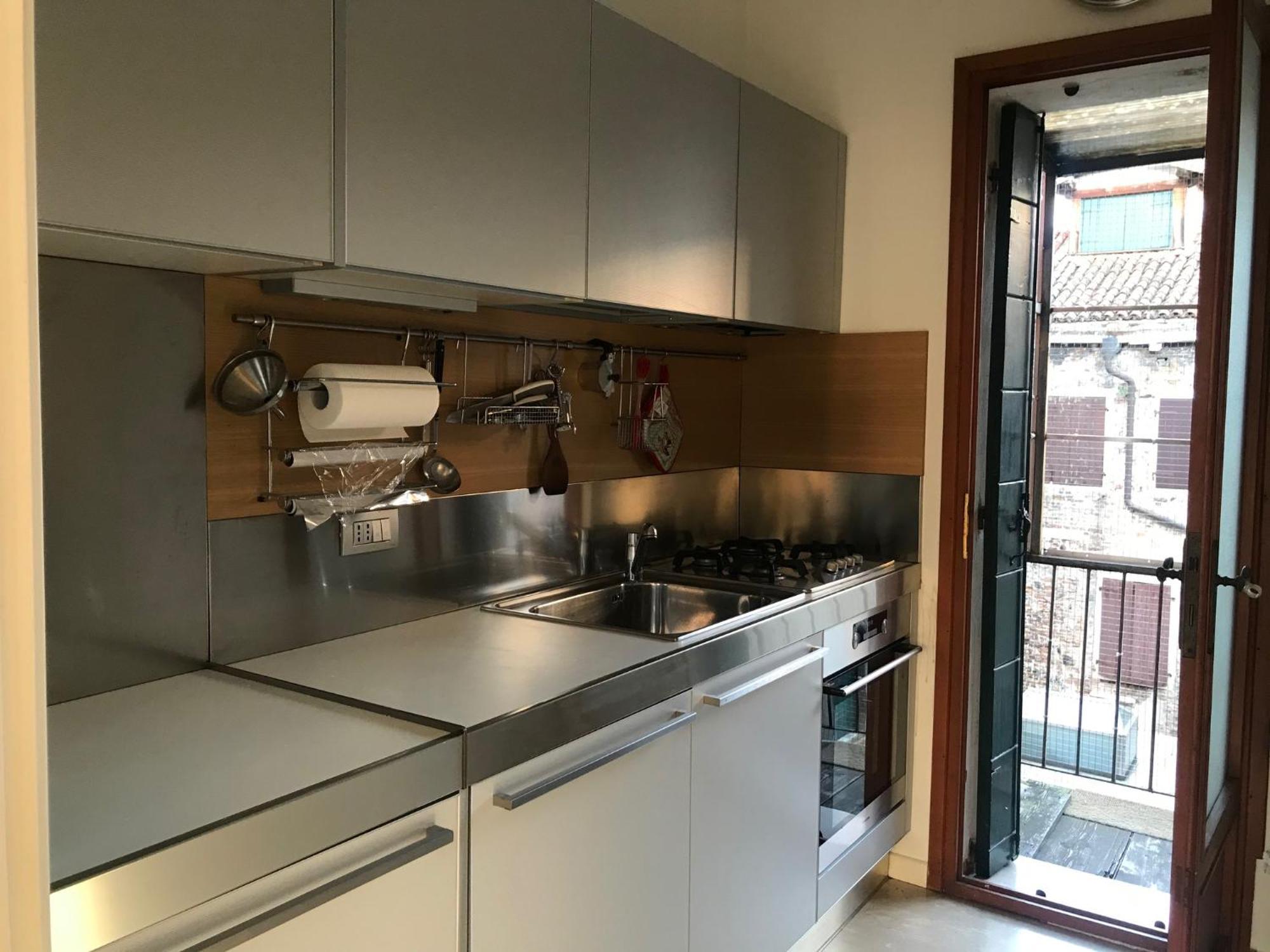 Apartment Homes & Holidays