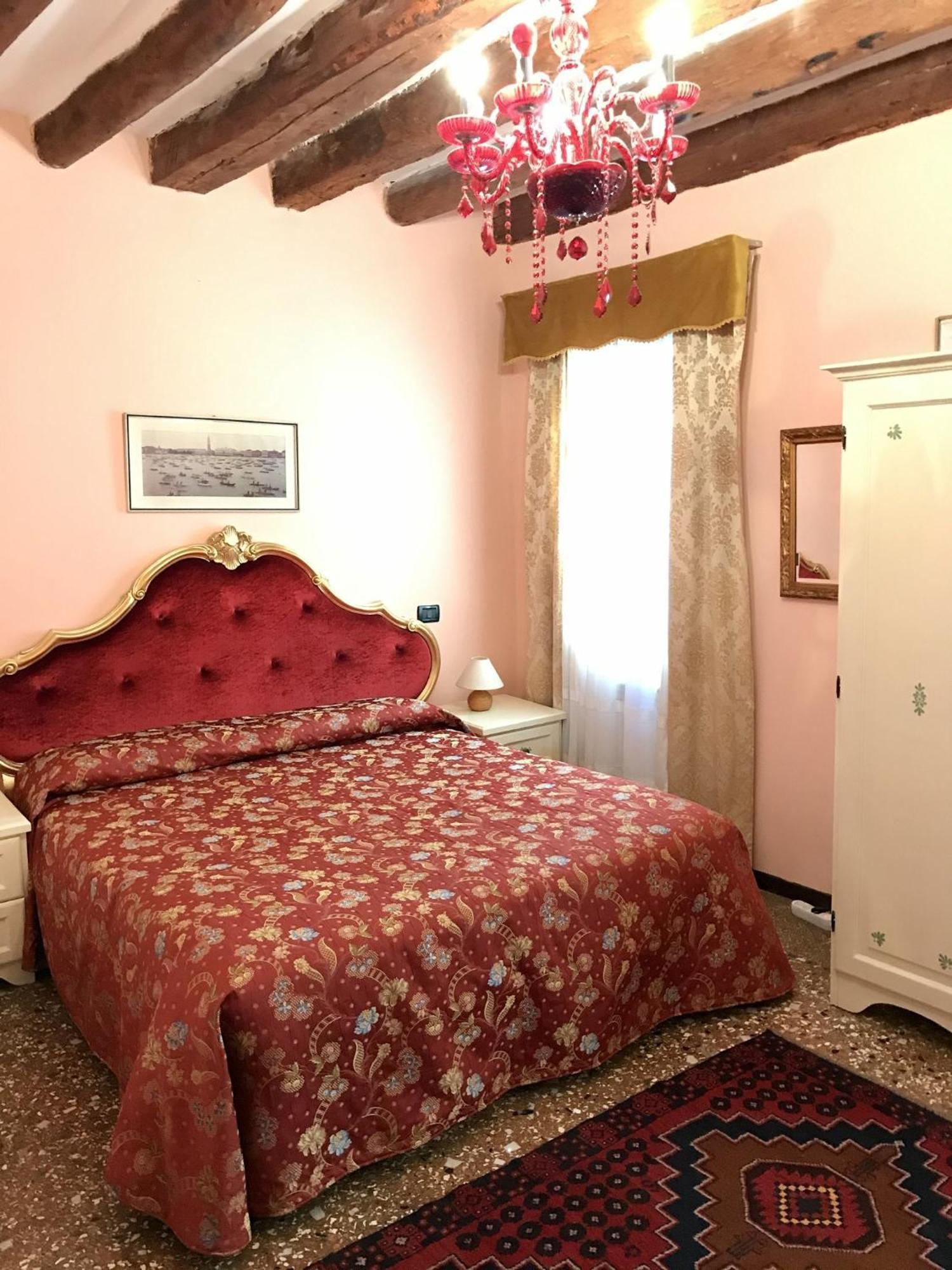 Bed & Breakfast Alloggi Serena 2*
