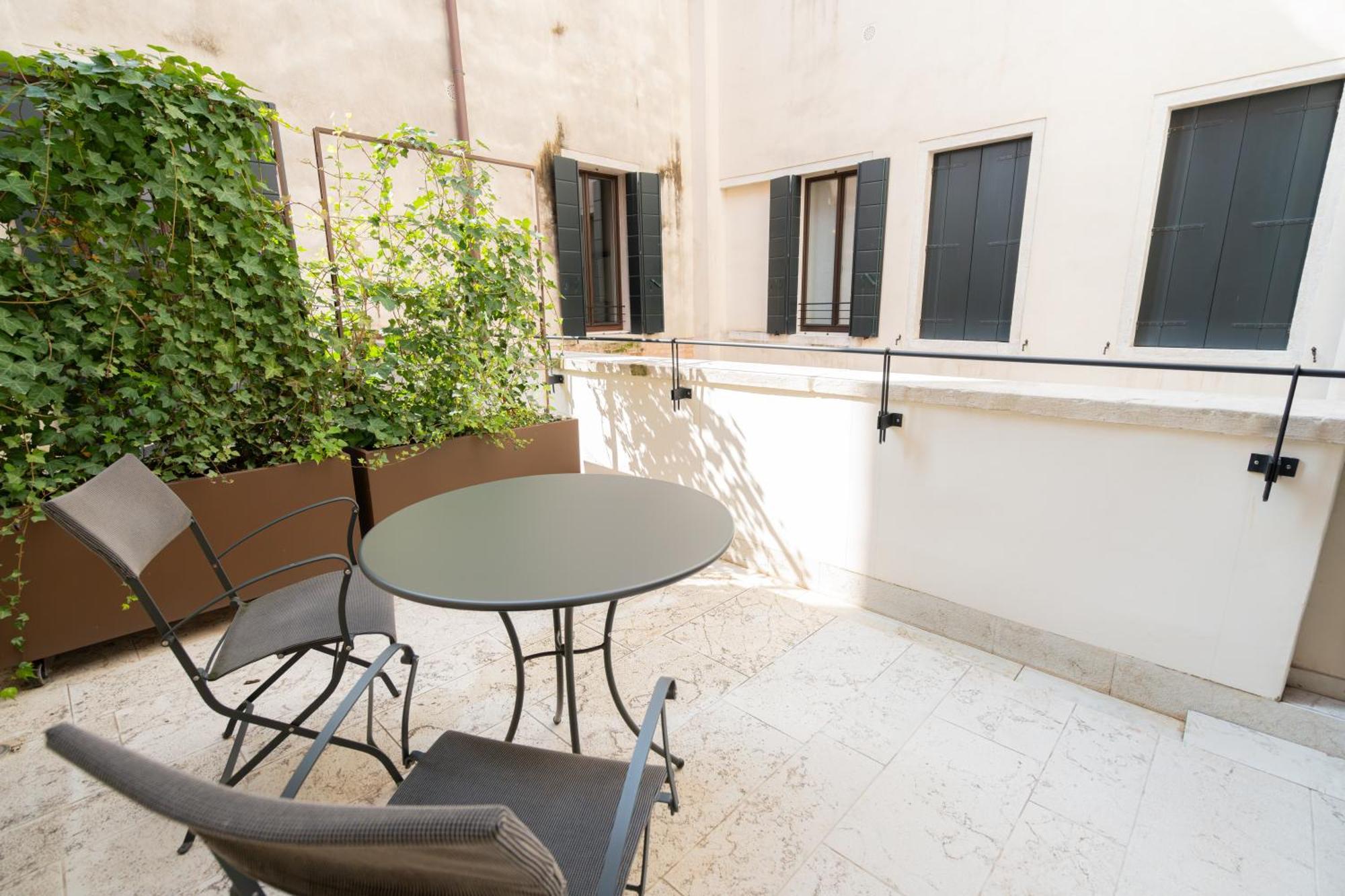 Palazzo Morosini Degli Spezieri - Lifestyle Apartment Venice