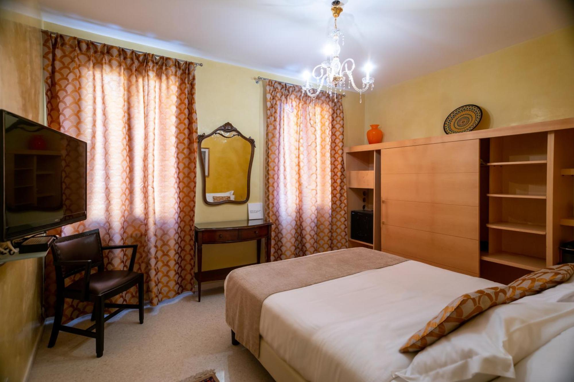 Casa de hóspedes Palazzo San Luca 3*