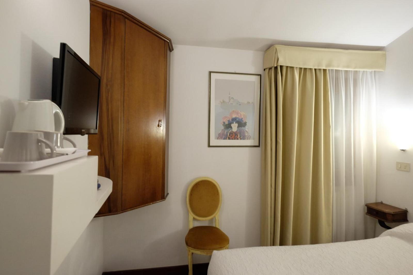 Hotel Ai Do Mori Venice