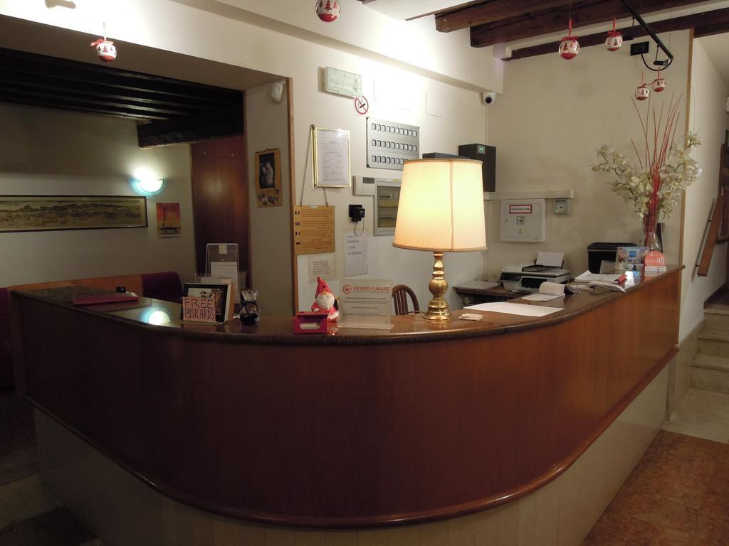 Hotel Iris